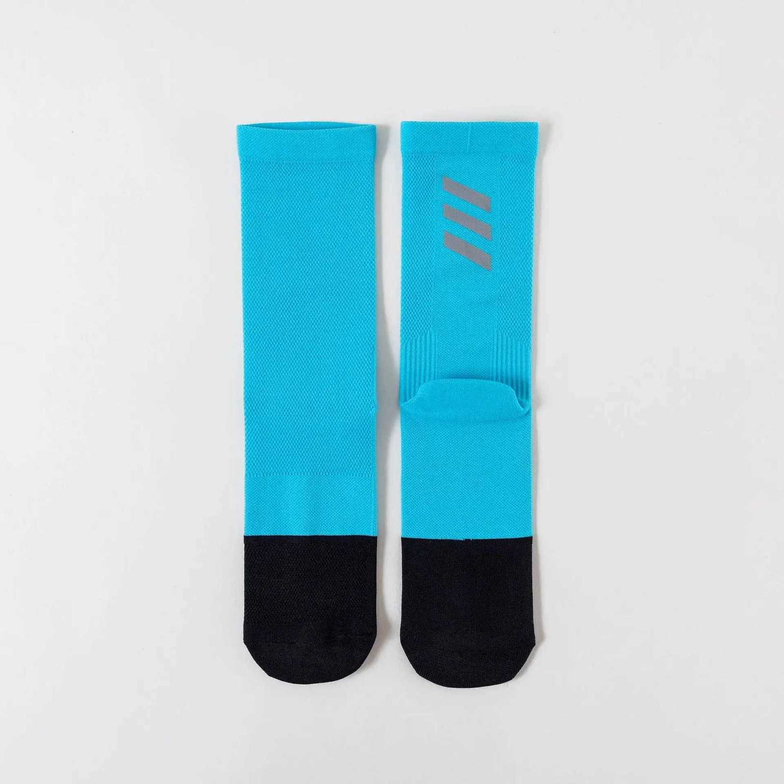 New Mens Professional Cycling Socks ColorMatching Reflective Night Breathable QuickDry Absorbent Elastic Sports Socks D250911