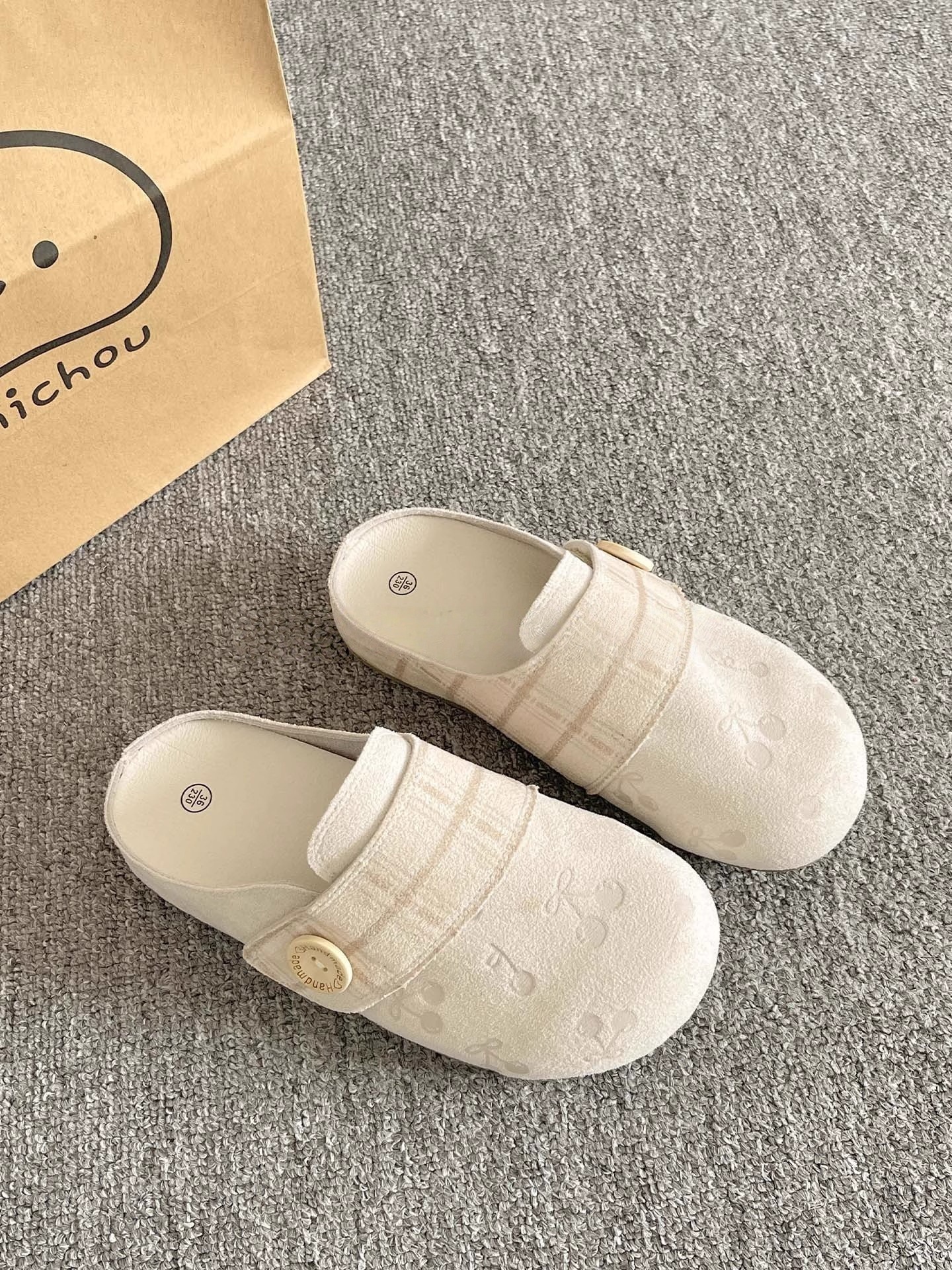 Women's Closed Sandals Autumn New Designer Shoes Women's Outdoor Shoes Flat Bottom Baotou Half Slippers Wearing Lazy Single Shoes