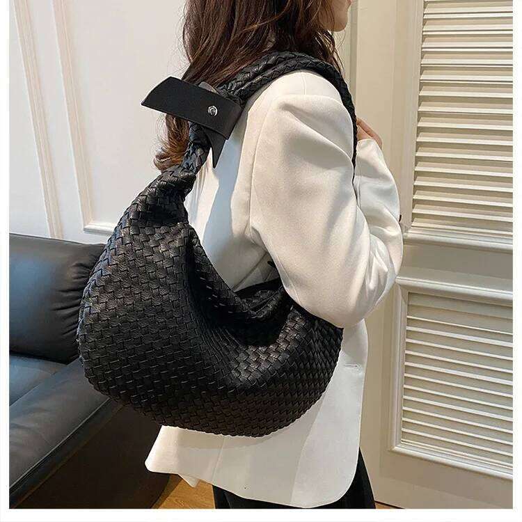 2025 Women's French Boho Gothic Feather Cross Body Crescent Bag