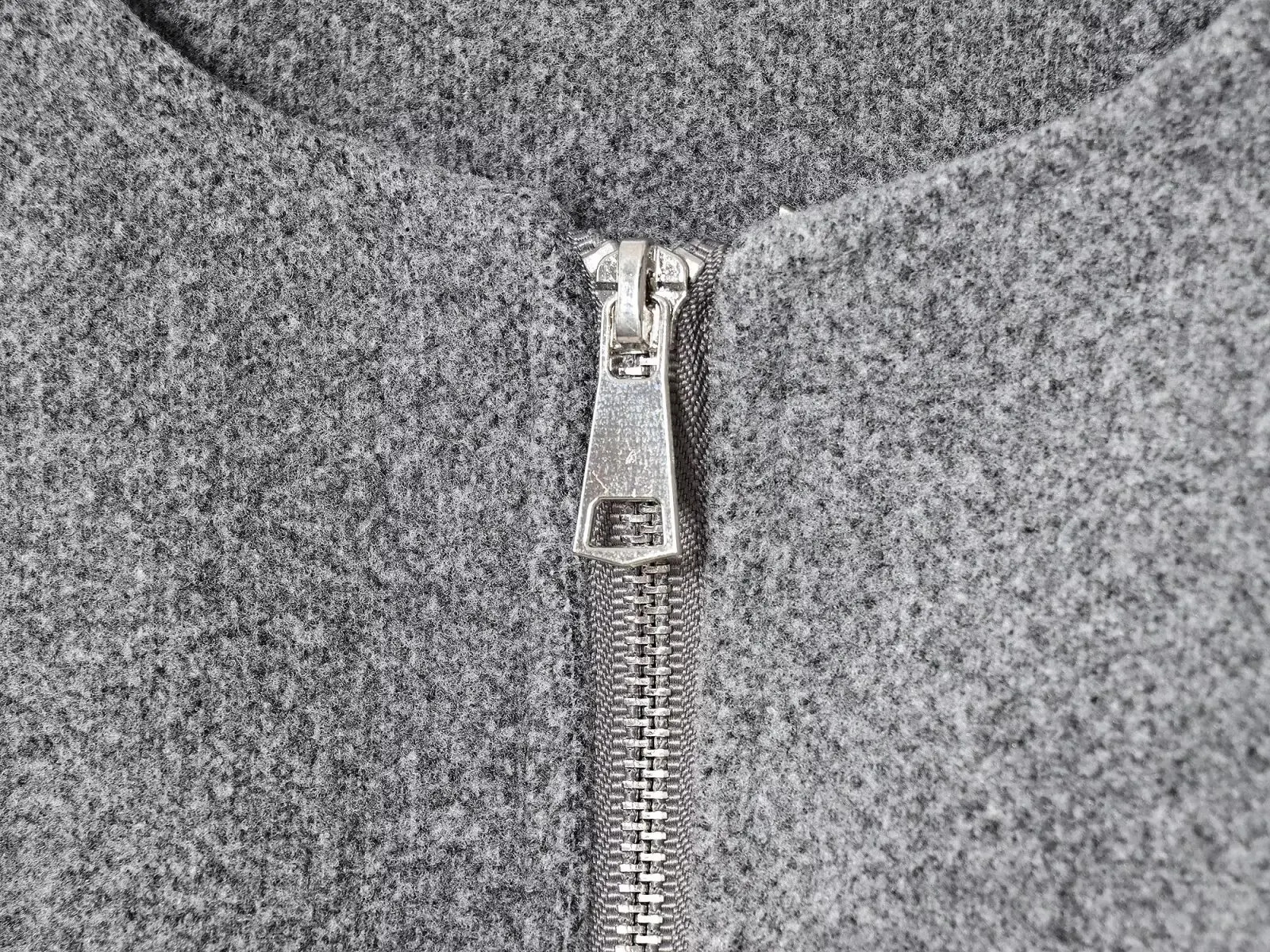 TRAF French round neck zipper simple womens autumn item solid color long sleeved soft versatile pilot jacket 250911