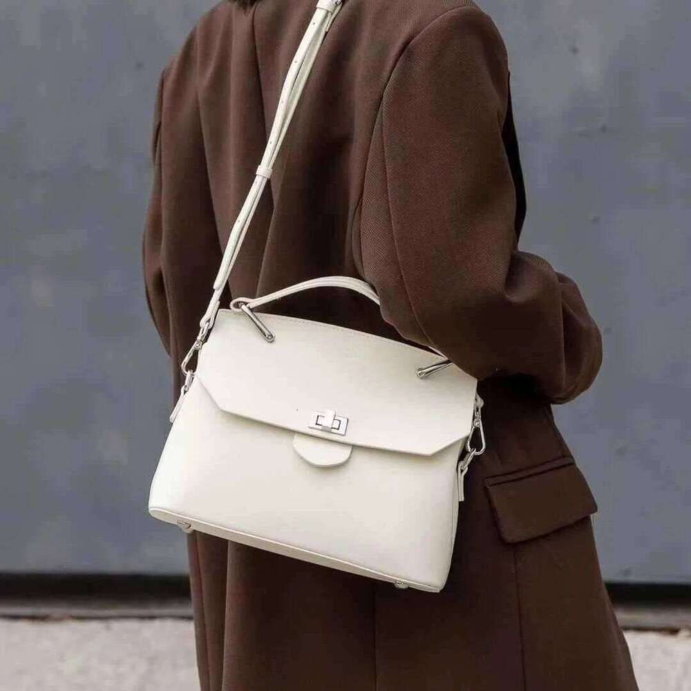 YANATARI Handbags Female Crossbody Shoulder Bag Women Bags New Fashion 2025 Genuine Cowhide Leather Satchel 250805 250805