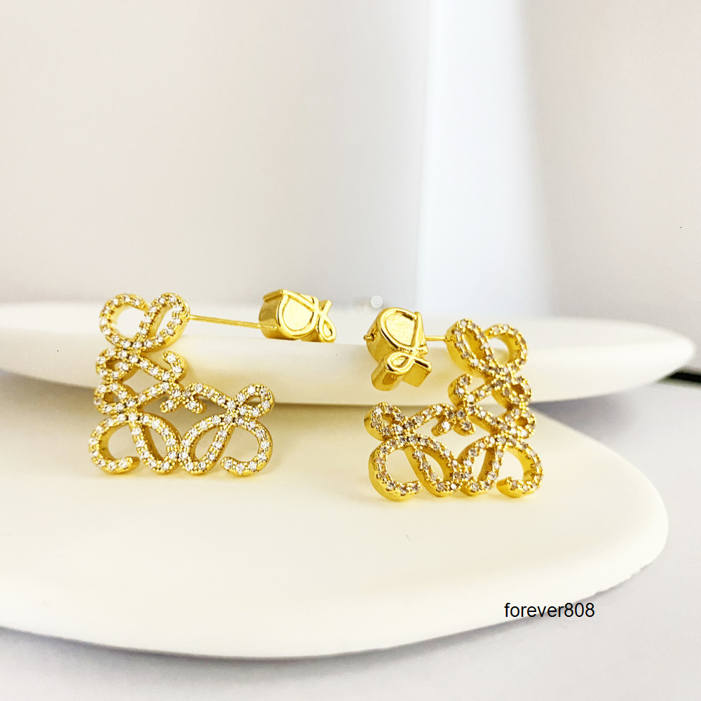 Stud Semi Hollowed Out Silver Gold Color Earrings Designer Jewelry Luxury Accessories Womens Exquisite Gifts Accessories forever808