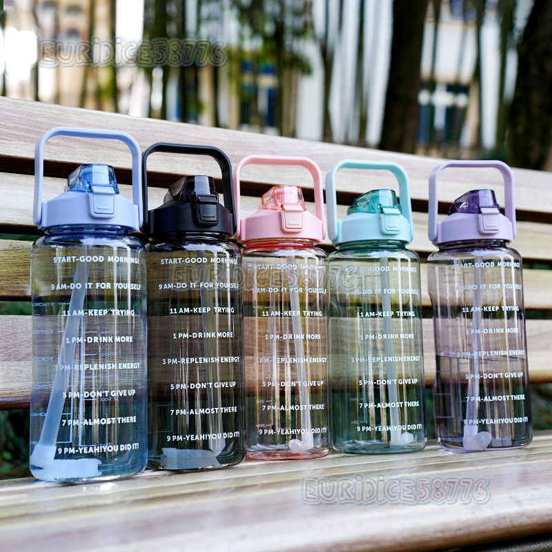 Large Capacity Sports Water Bottle Ton Cup Transparent 2l Straw Cold Water Bottle Outdoor Space Cup Graduated Plastic Water Cup H250911