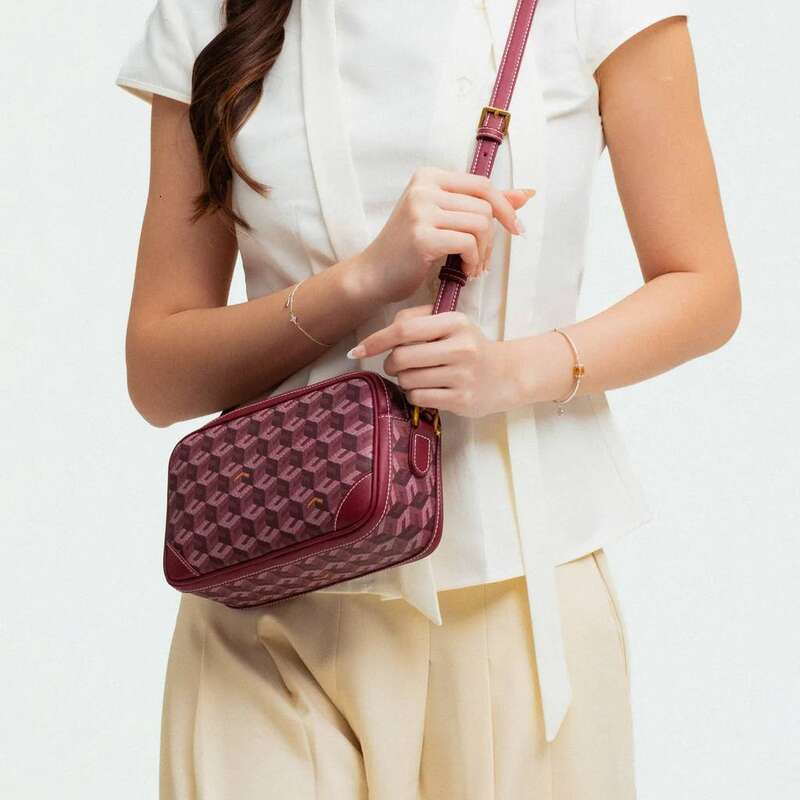 CHRISTY NG Multi-Functional CAMERA TOTE Bag: Eco-Friendly Shoulder Bag For Travel, Shopping Daily Use, Durable & Fashionable Design