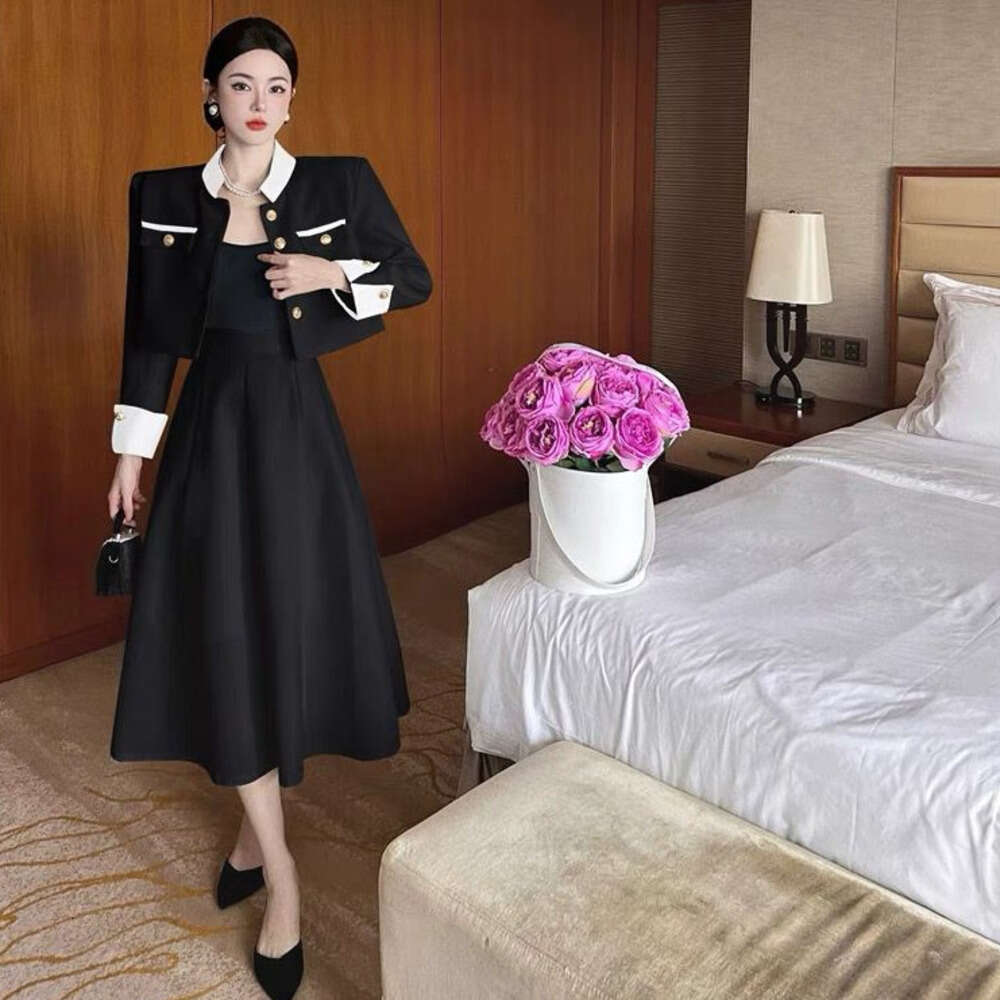 DHEssentials Plus Size Slimming Little Chanel Style Velvet Suit High-end French Coat Top High-waisted Skirt Two-piece Set for Women