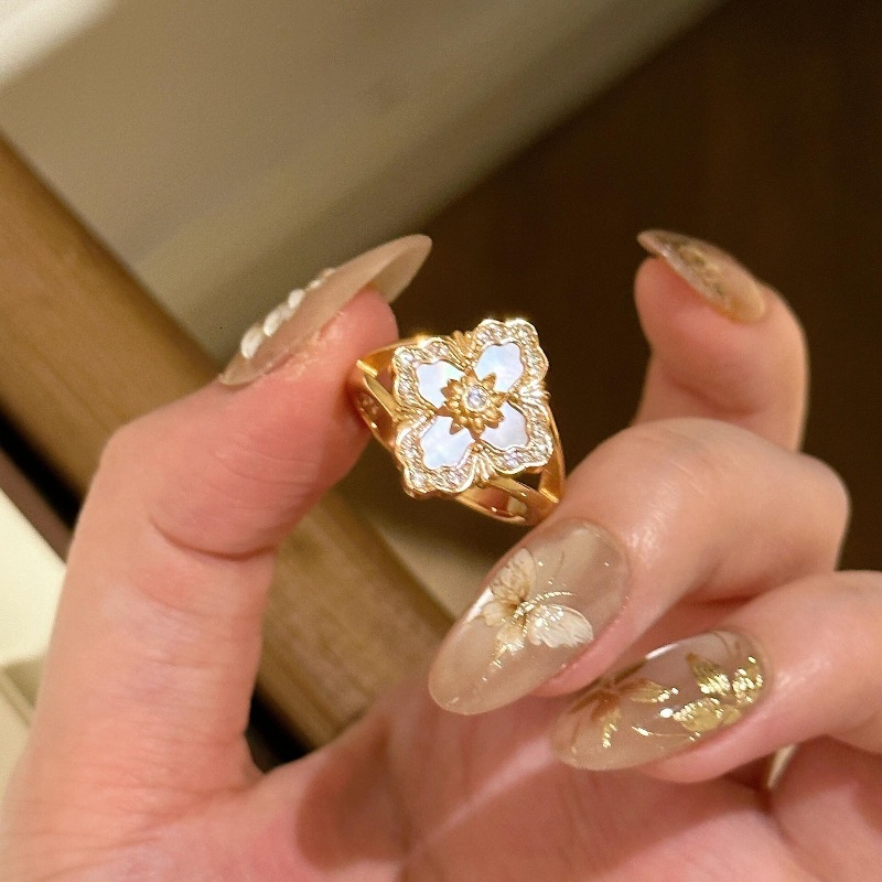 Luxury Brand Designer Jewelry Vintage Second-Hand Light Luxury High-End Pink Mother-Of-Pearl Four-Leaf Clover Ring Palace Style Sweet Versatile Exquis