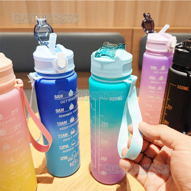 New Portable Handle Fitness Sports Water Bottle Outdoor Large Capacity 900ml Gradient Color Space Plastic Cup H250911
