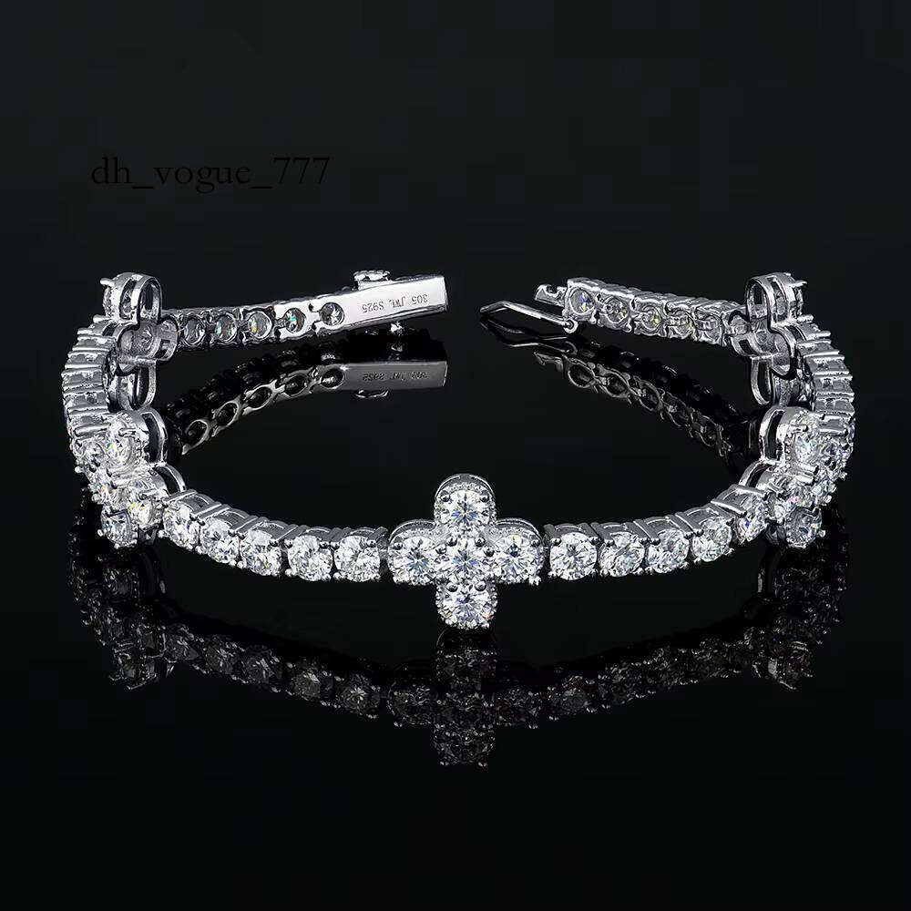 Manufacturers Wholesale Custom Jewelry Sterling Sier Flower Mossanite Moissanite Dia Hand Chain Charm Tennis Bracelet