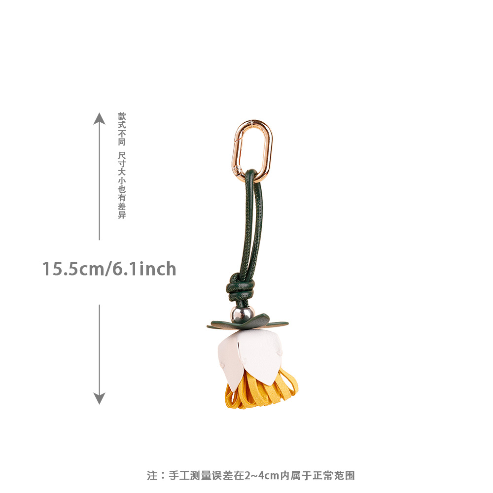 High Quality hand-sewn Leather Keychain Flower key Chain Luxury Designer Keyring Cute bag charm for women or girl Christmas gift