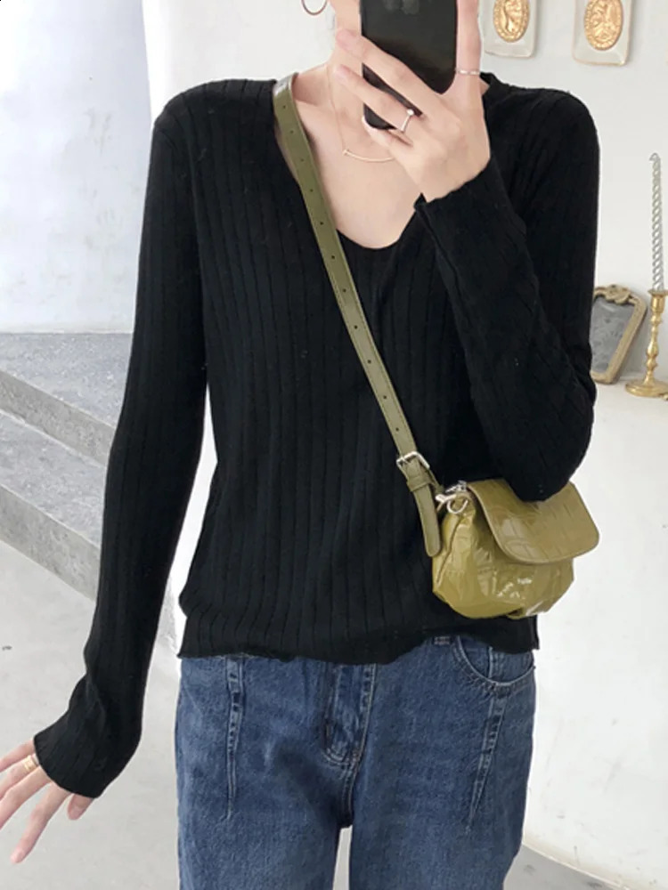 Fashion V Neck Striped Pullovers Knitted Women Sweaters Autumn Winter Slim Long Sleeve Womens Sweater Woman Tops 250911