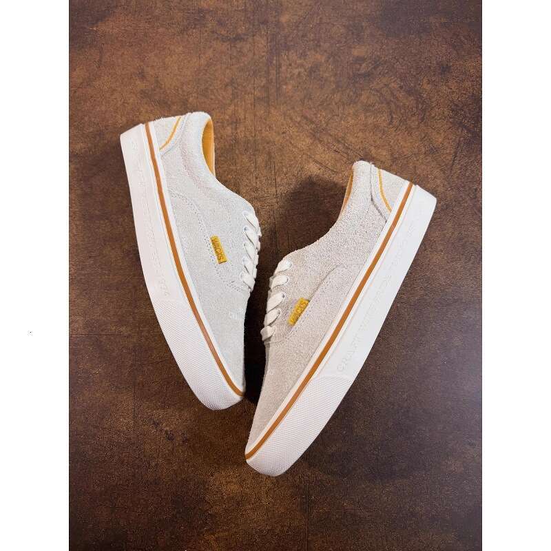 2025 Autumn Fashion Suede Black and White Color Matching Unisex Sneakers Versatile Skate Sports Casual Shoes for Men