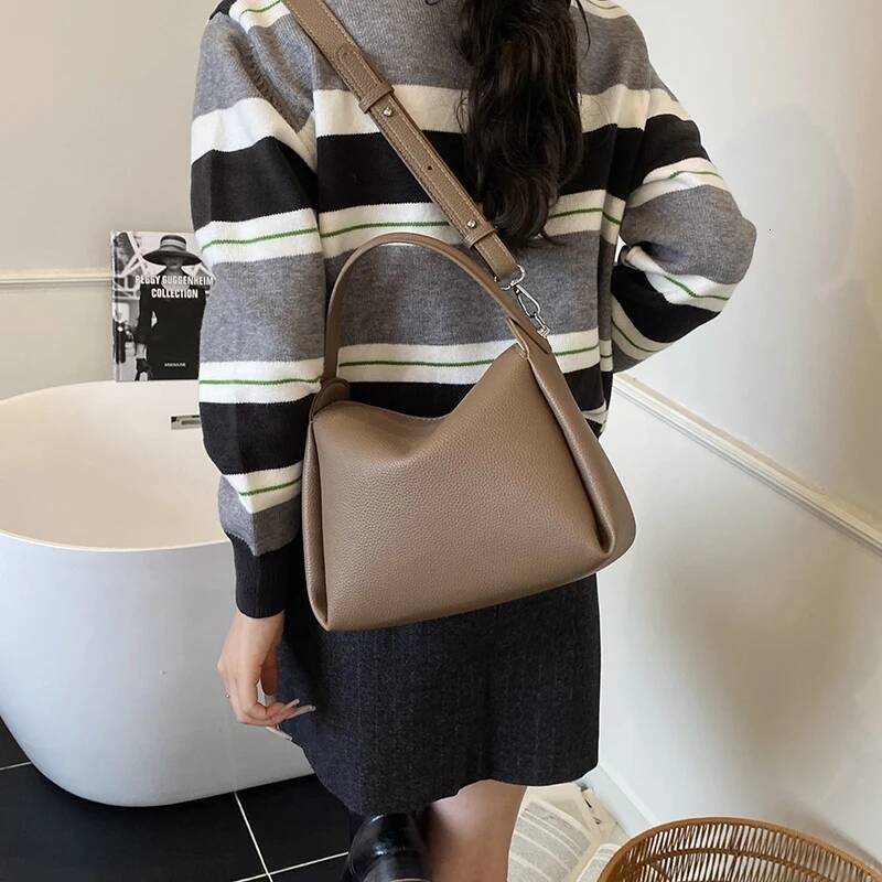 PU Leather Bucket Bag Women s Shoulder Bag Short Handle Handbag Solid Color Women s Crossbody Bag Fashionable And Versatile Commuting Designer Bag