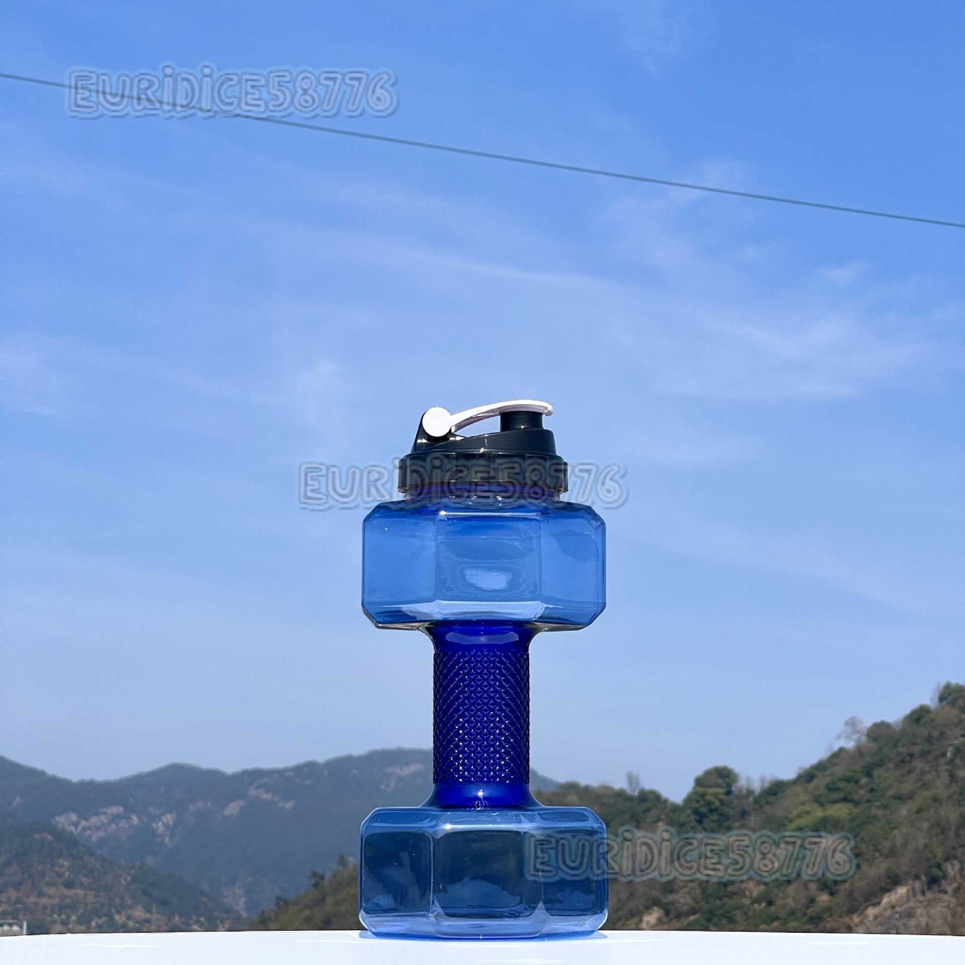 Creative Dumbbell Water Cup Fitness Refillable Plastic Cup 22l Large Capacity Outdoor Water Bottle Creative Fitness Water Cup H250911
