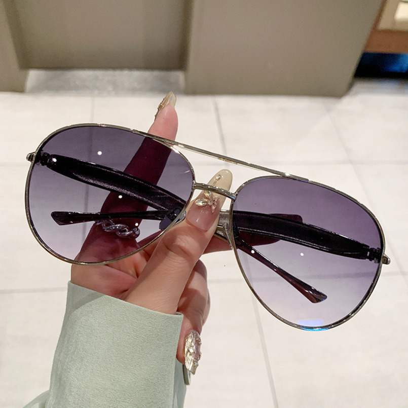 2025 New Style Personality No-Makeup High-End Feel Women Street Trend Metal Fashion Sunglasses high quality