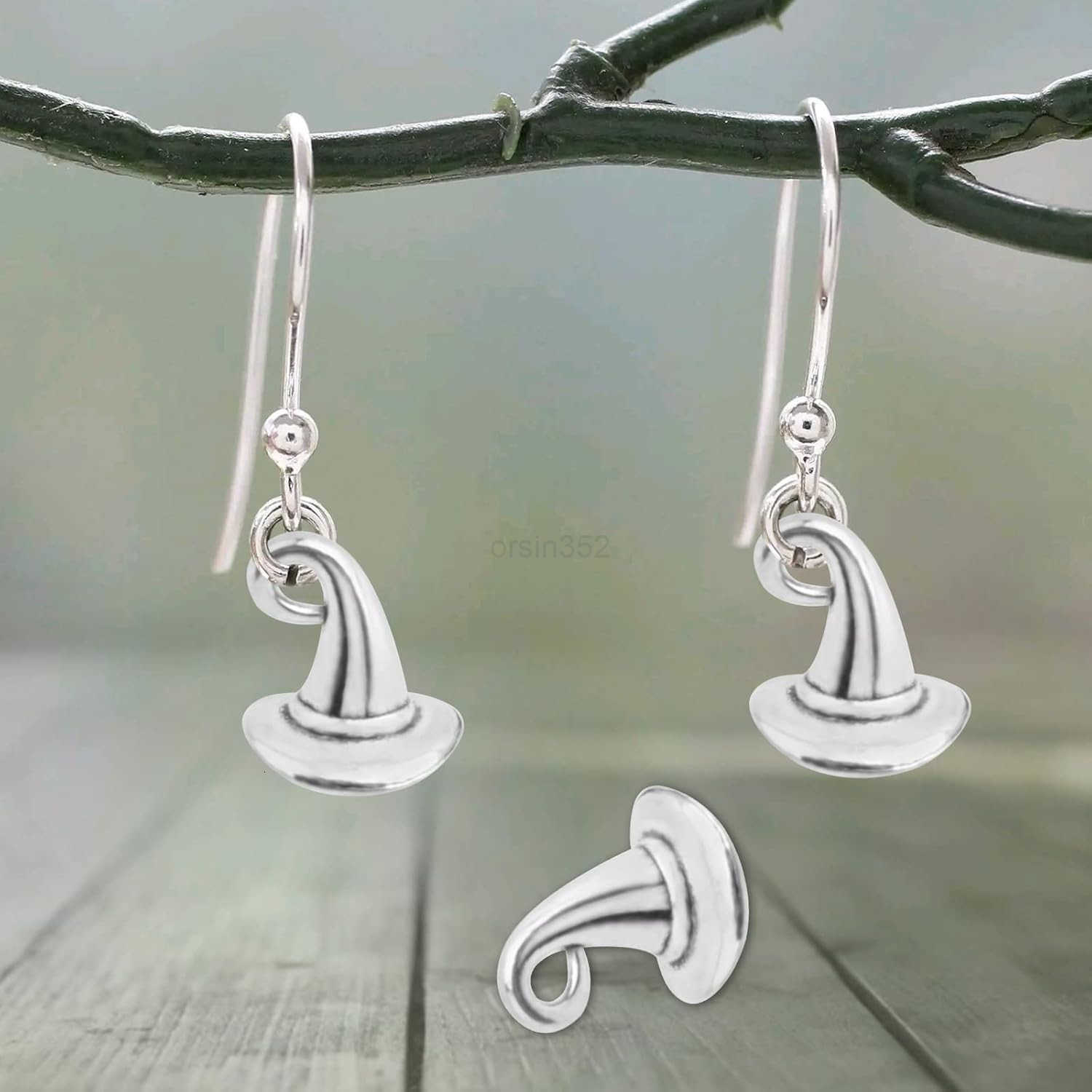 60pcs Antique Silver Witch Hat Pendant Charms Alloy Halloween Hat Wizard Cap Dangle Pendants Jewelry Making Findings for DIY Necklace Earrings Crafts 