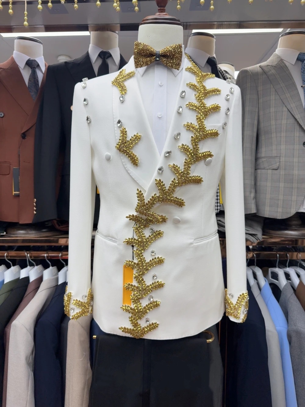 Modern Men's Suit Shawl Lapel Tailor-Made Crystal Jacket 2 Pieces Set Rhinestone Double Breasted Customized Coat Black Pant Plus Size