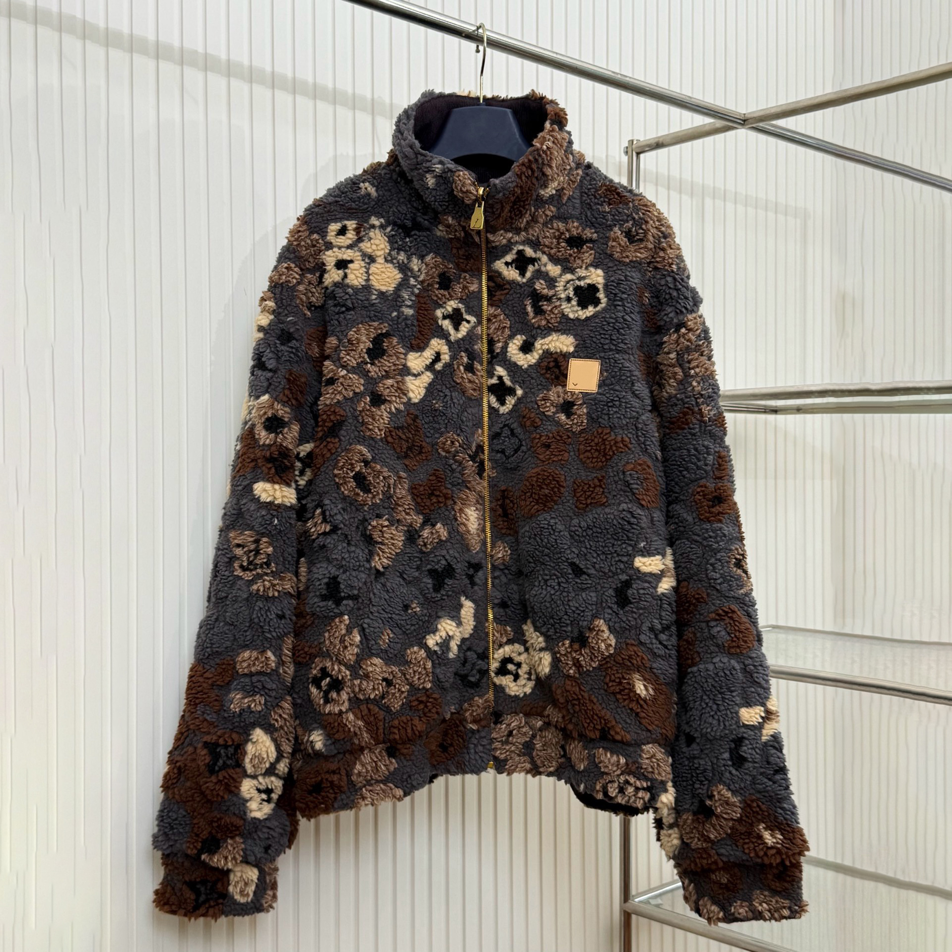 High quality designer men's jackets, fashionable jacquard letter jackets, street jackets, double-sided jackets, outerwear, autumn and winter long sleeved jackets