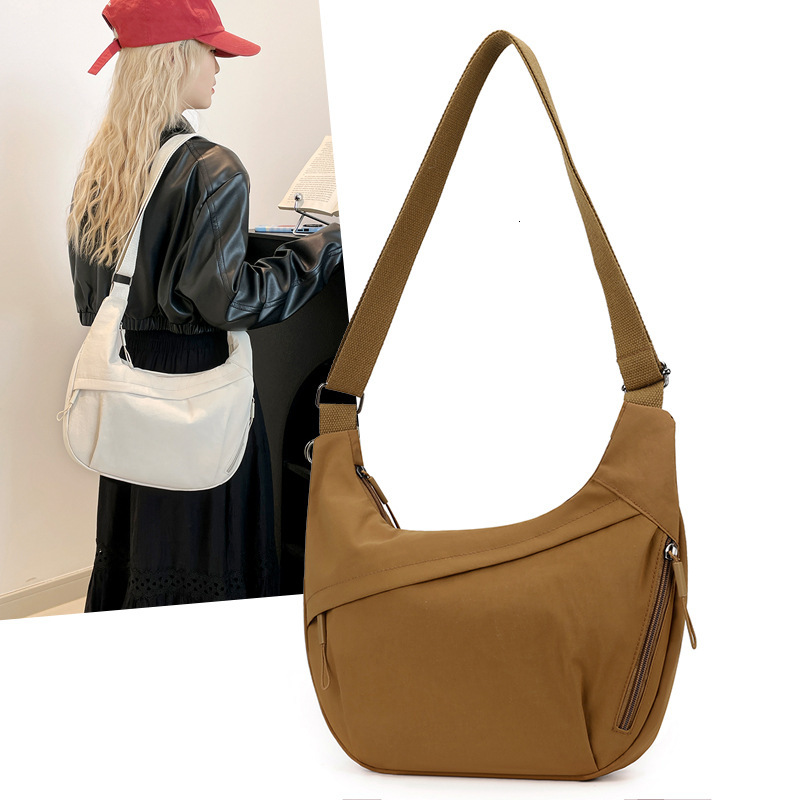 Women S Large Capacity Bag Japanese Style Lightweight Free Shipping Nylon Crossbody Bag New Casual Shoulder Bag Luxury Bag Student Commuter Designer B