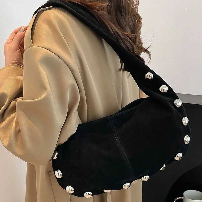 FAshionable spicy style niche shoulder bag soft and lightweight armpit bag versatile for daily use popular Z250911