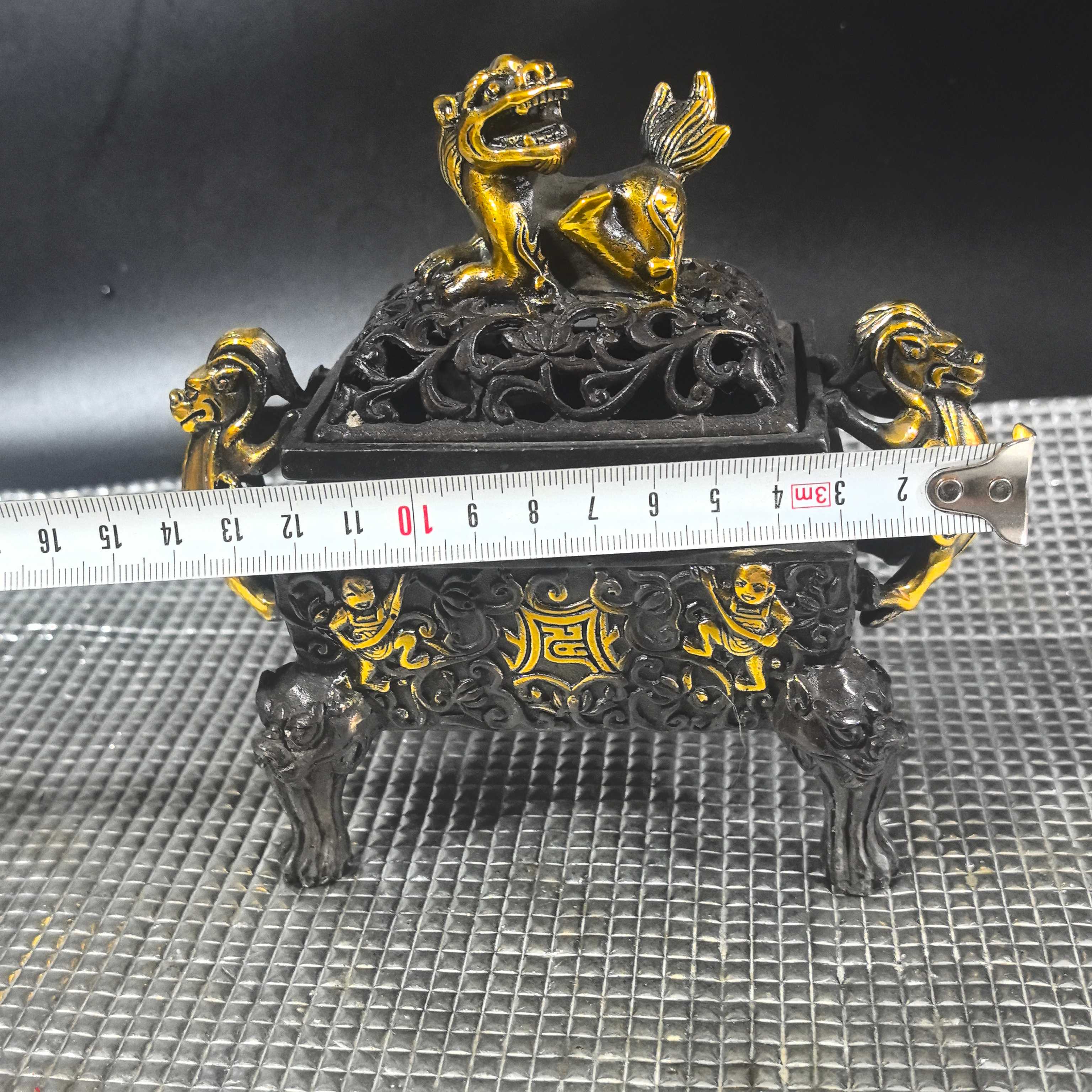 Antique gilded lion cover square incense burner home living room crafts ornaments vintage bronze