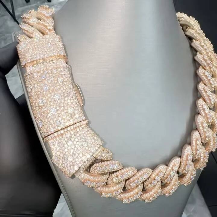 New Arrival VVS Moissanite Rose Gold 28MM Mosaic Lock Three Rows Raised Stone Cuban Link Chain Necklace