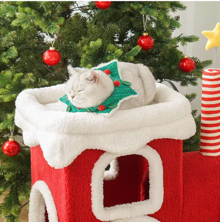 Comfortable Seasonal Shelter - Novelty Trainshape Kitten Nesting Spot Featuring a Play Area