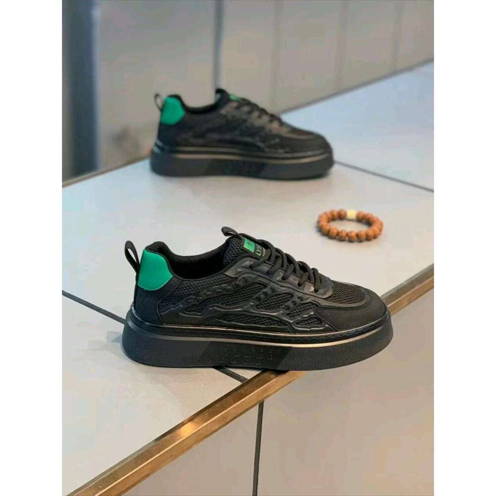 2024 New Men's White Mesh Shoes Armor Stitching Comfortable Breathable Foam Thick Sole TikTok Kuaishou Sneakers