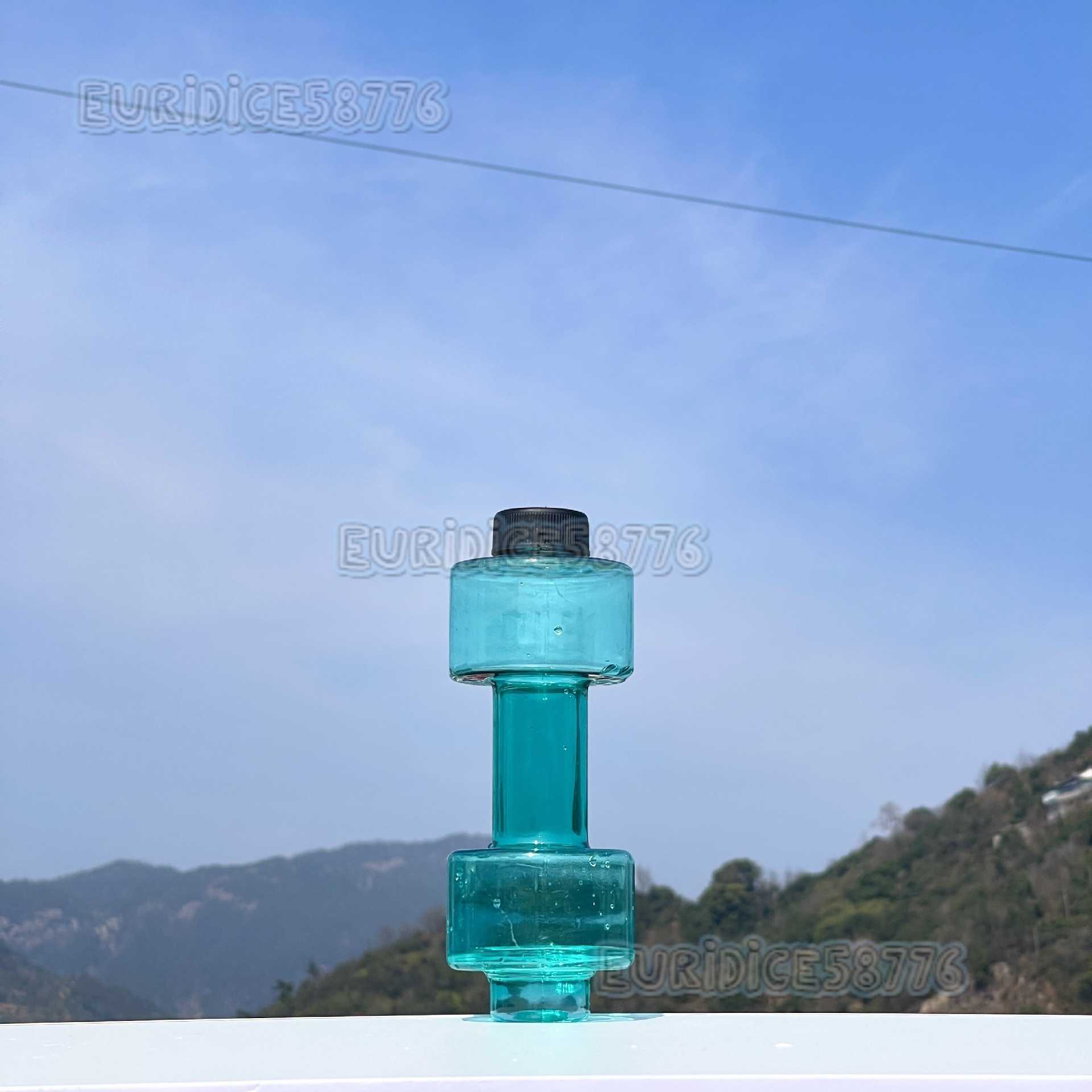 Summer Outdoor Small 550ml Dumbbell Water Cup Fitness Sports Water Bottle Plastic Cup Student Personalized Water Cup H250911
