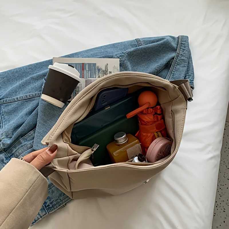 Japanese Womens Large Capacity Crossbody Bags Nylon Fashion Handbags For Women Daily Commuting Message Bag Z250911