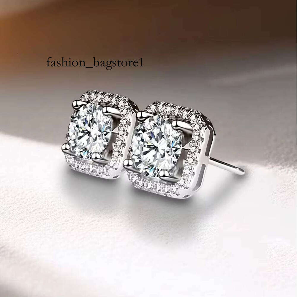 1CT 2CT Ear Studs Earring Pass Dia Test Moissanite Stud Earrings for Women Sterling Sier Jewelry