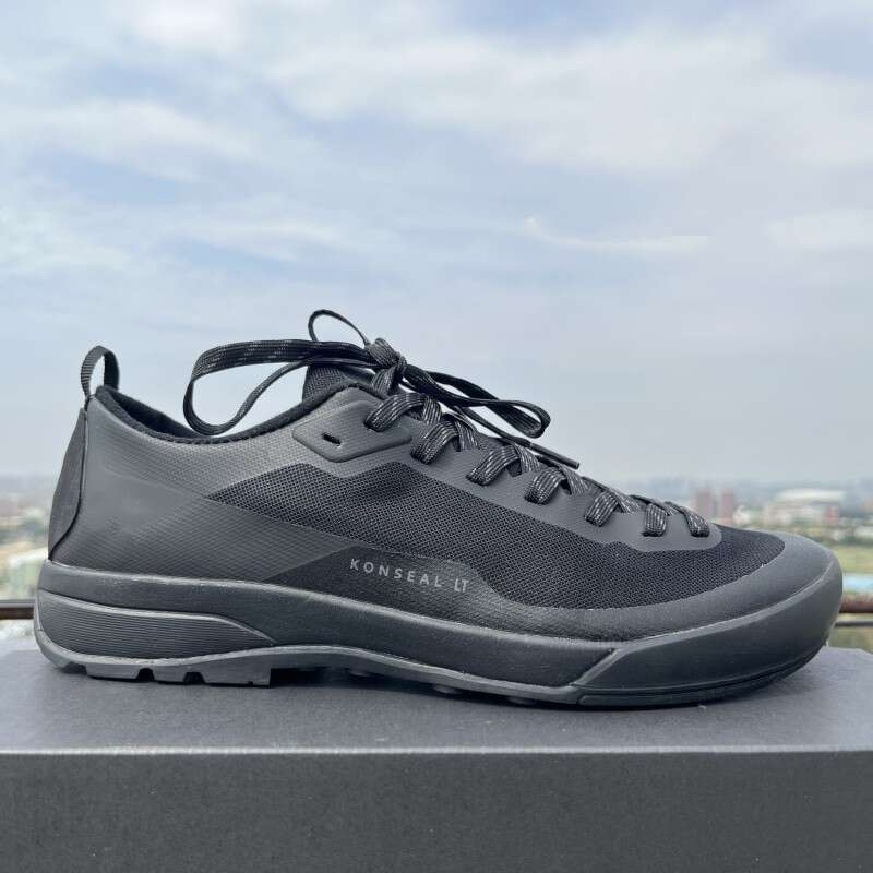 Summer Men's LT Outdoor Casual Ultra-light Comfortable Thin Breathable V-sole Non-slip Hiking Mountaineering Shoes