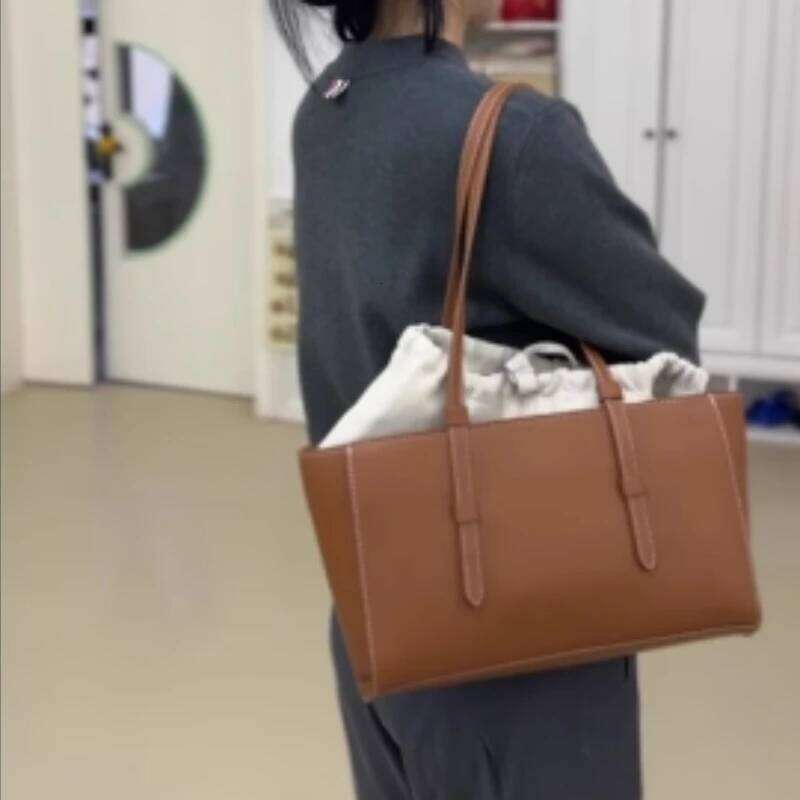 New Commuter Large Capacity Tote Handbag Handheld Single Shoulder Crossbody Bag Female Casual Niche Lining Shopping Bags