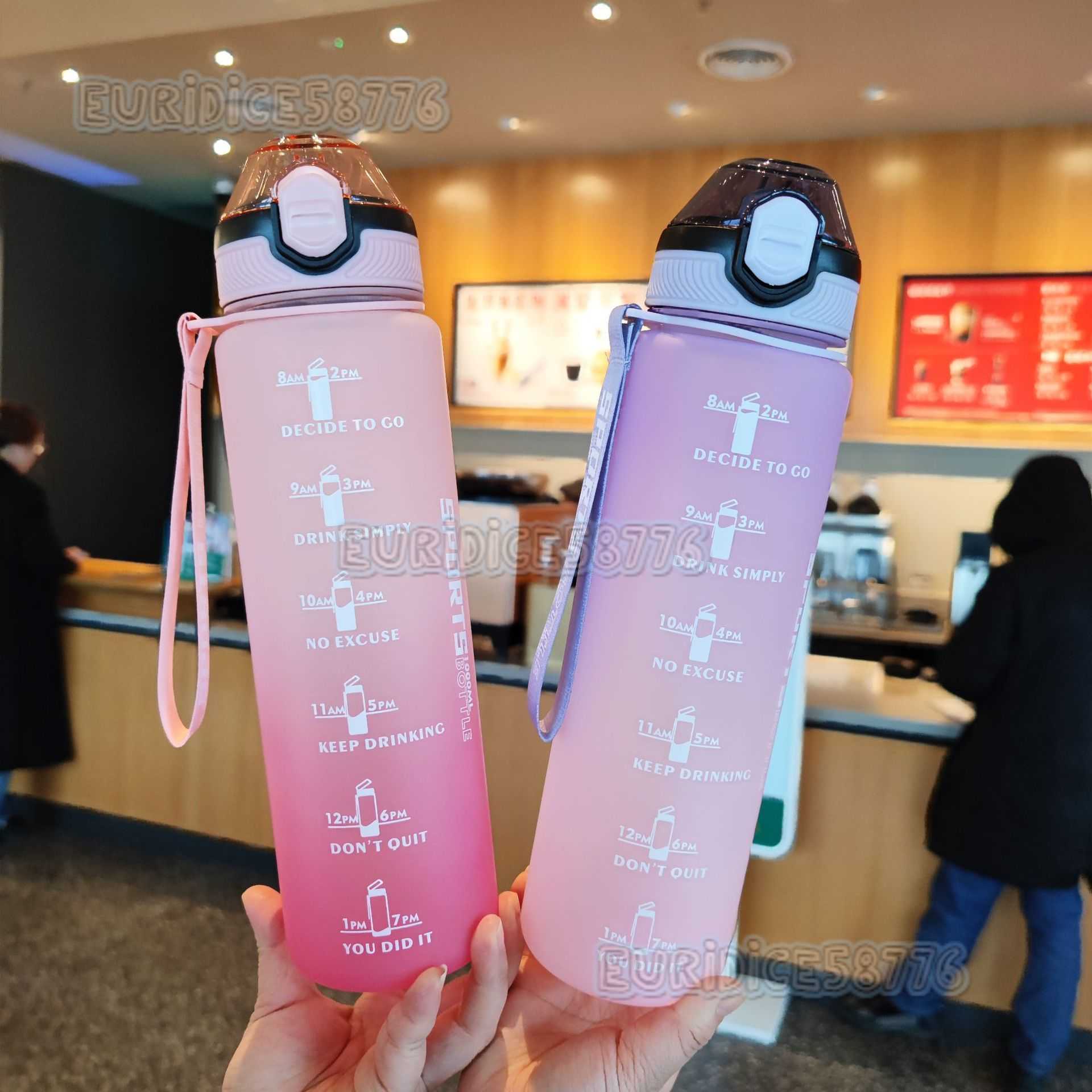 Large Capacity New Plastic Water Bottle Frosted Gradient Color Water Cup Portable Rope Duckbill Straw Sports Cup H250911