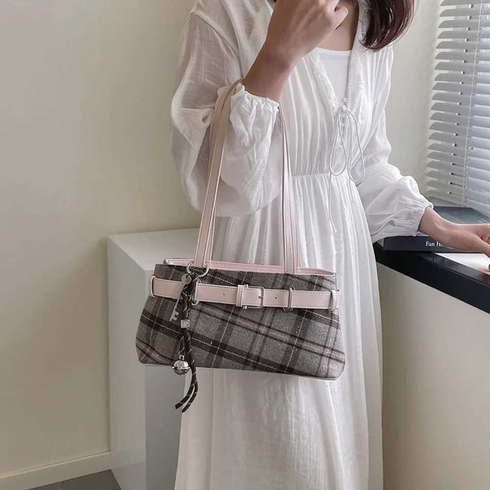 New Handbag Boho Shoulder Bag Bell Pendant Lightweight Tote Bag Plaid Underarm Bag Women W250911