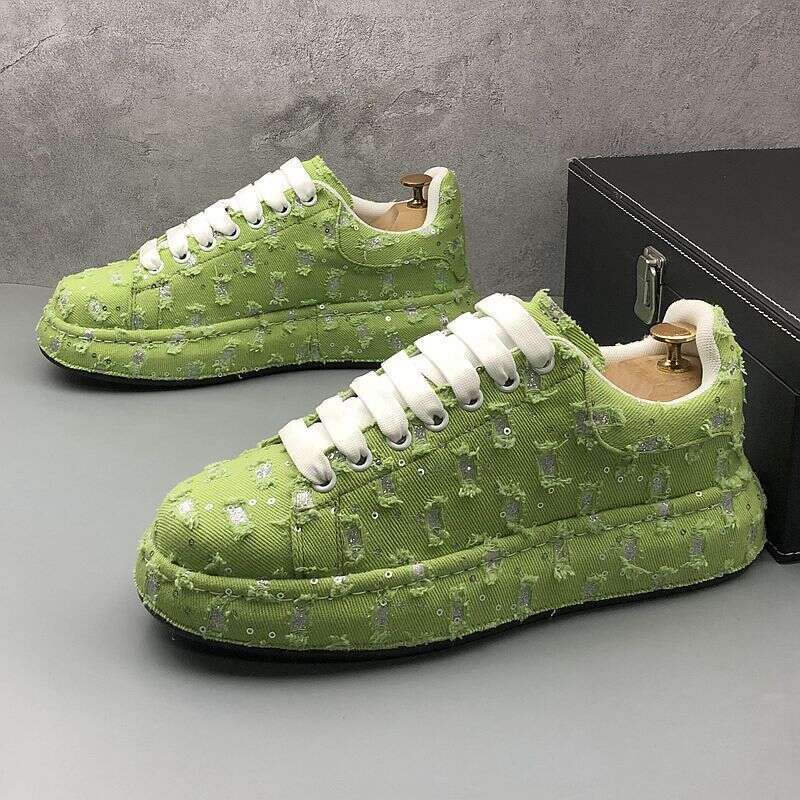 Thick-Soled White Sneakers 2025 New Breathable Canvas Men's Trendy Height Increasing Board Shoes