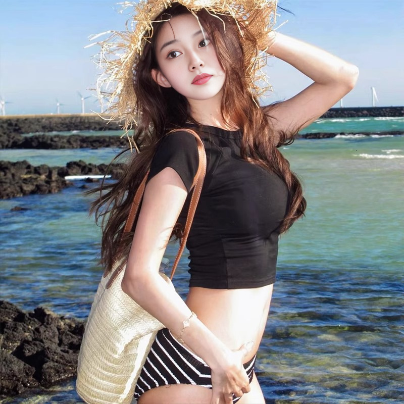 2025 New Korean Style Bikini Three-Piece Set Short Sleeve Cover-Up Slimming Sexy Swimsuit for Women Vacation Beach Swimwear