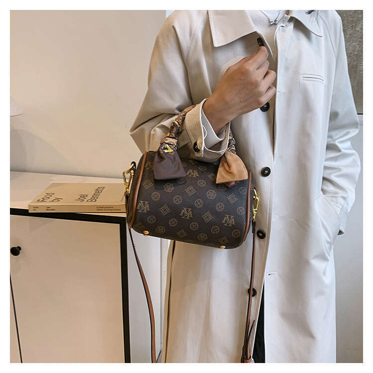 Designer Bags Womens Luxury Shoulder Bag Fashion Handheld Pillow Bag 2025 New Boston Shoulder PU leather Casual Crossbody Bag for Women