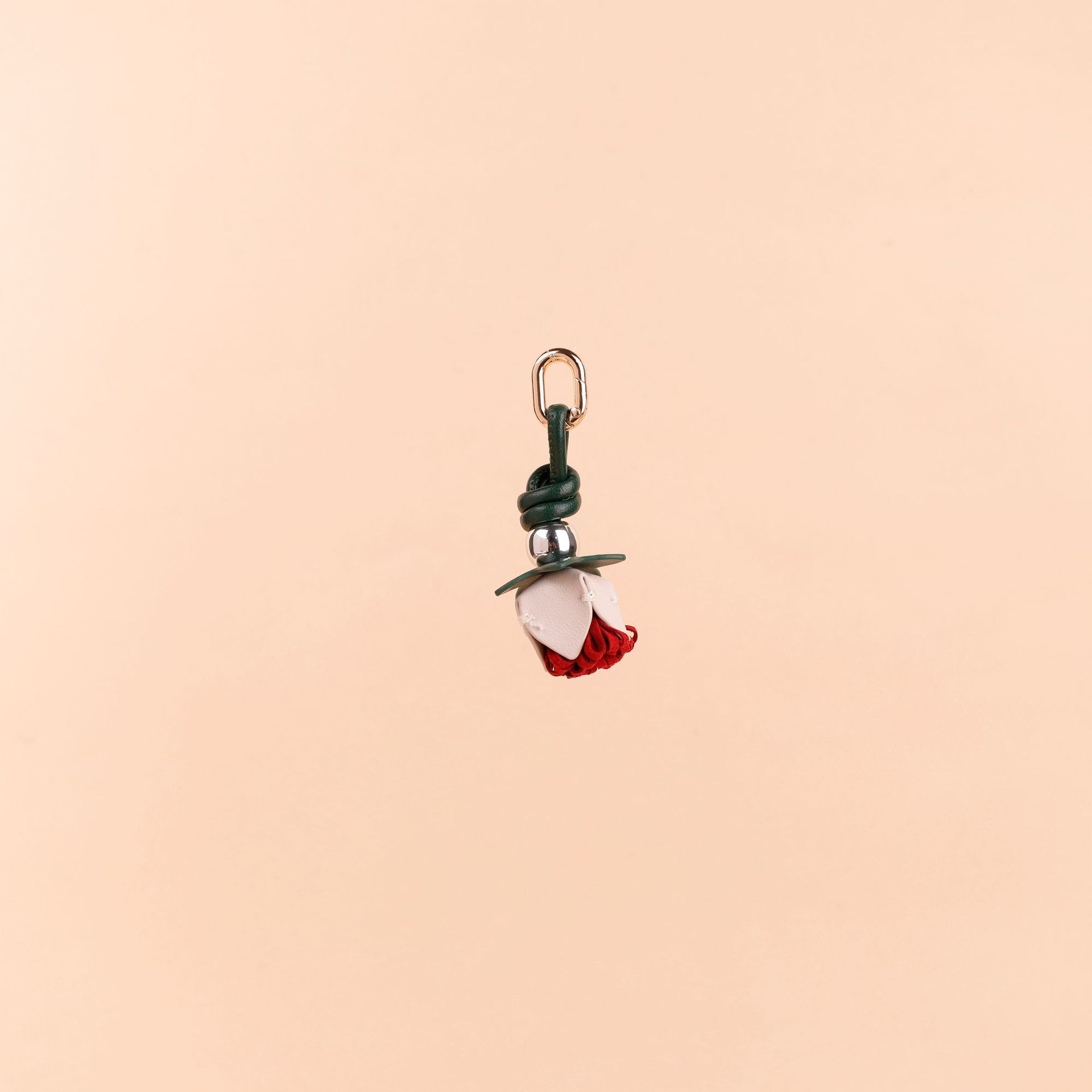 High Quality hand-sewn Leather Keychain Flower key Chain Luxury Designer Keyring Cute bag charm for women or girl Christmas gift