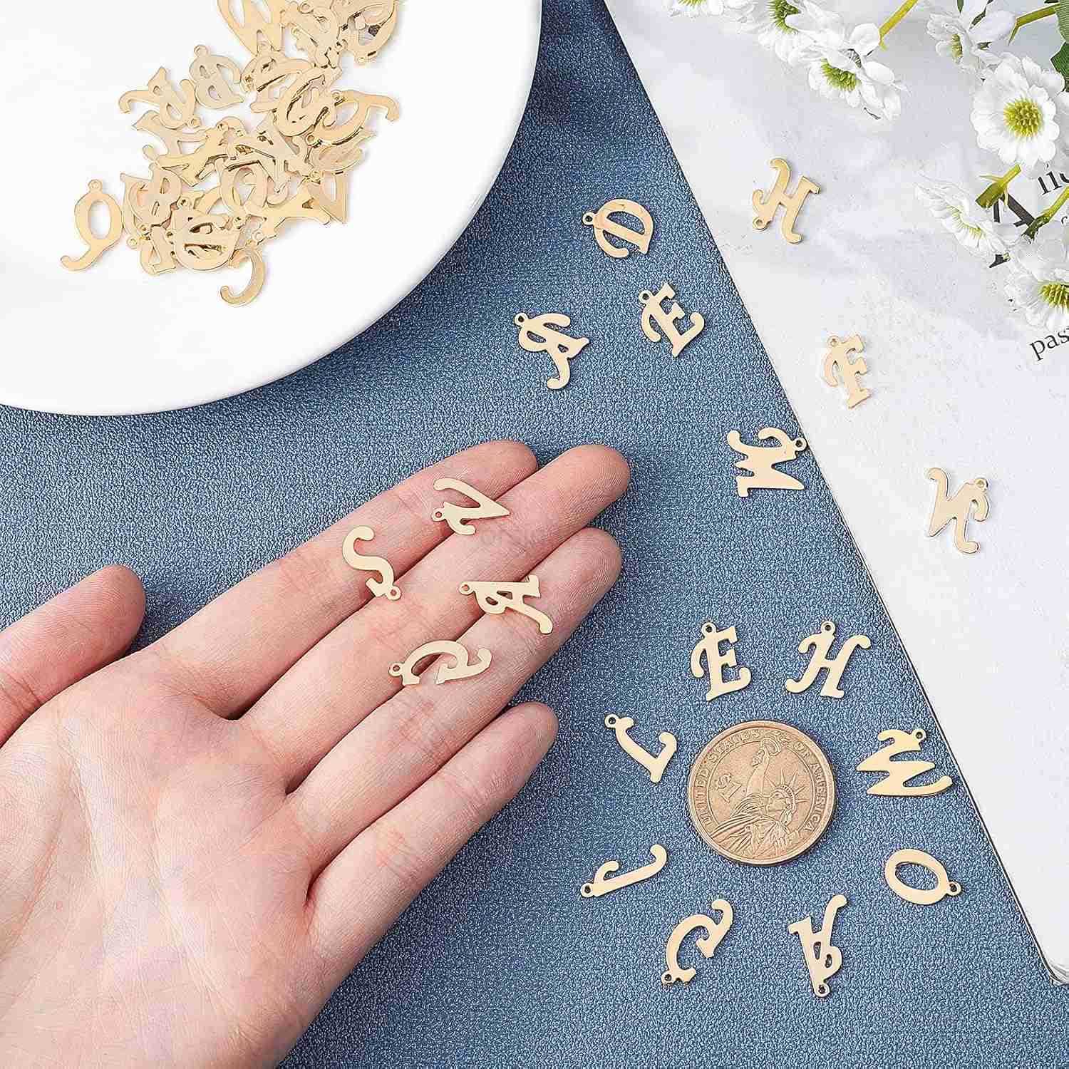 26pcs Metal Letter Pendants Old English Gothic Pendants Stainless Steel AZ Letter Charms with Jump Ring for s Necklaces and Earrings Craft MakiW250911
