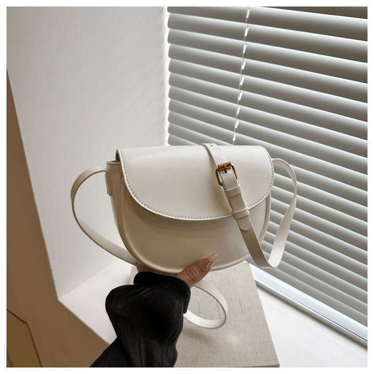 2025 New Women's Saddle Single Shoulder Strap Underarm Simple Design Crossbody Designer Bags Bag Handbag