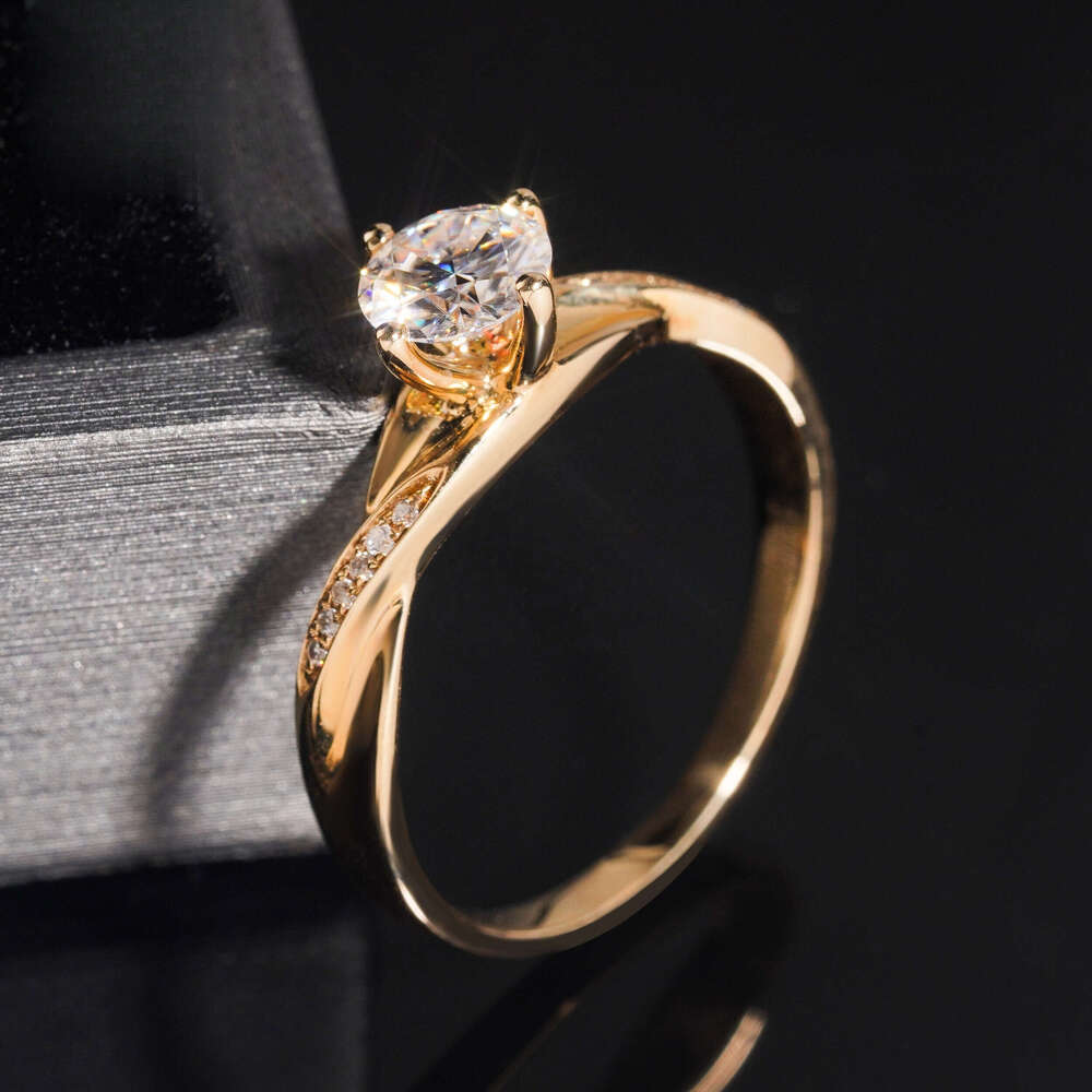 Fine Jewelry New Trendy Engagement Wedding 14k Real Gold 0.6ct Moissanite Ring for Women