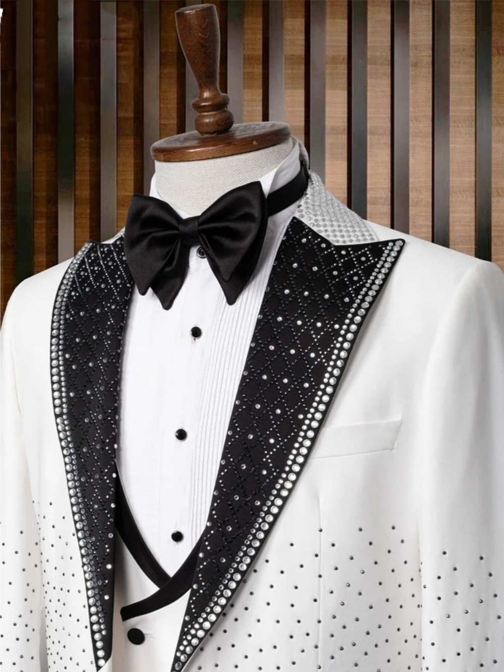 Elegant Wedding Tuxedos 3 Pcs Beaded Men Suit Luxurious Peaked Lapel One Button Evening Prom Groom Blazers Customized