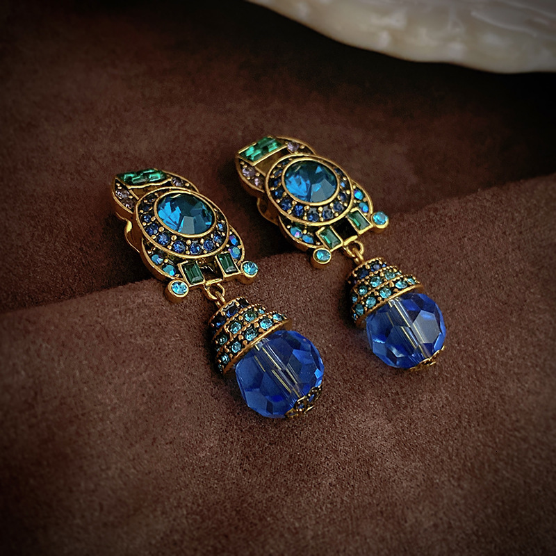 Luxury Brand Designer Jewelry Vintage Blue Diamond-Studded Water Drop Ear Clips Retro Niche Non-Pierced Ear Cuffs Personality Ear Jewelry Wholesale