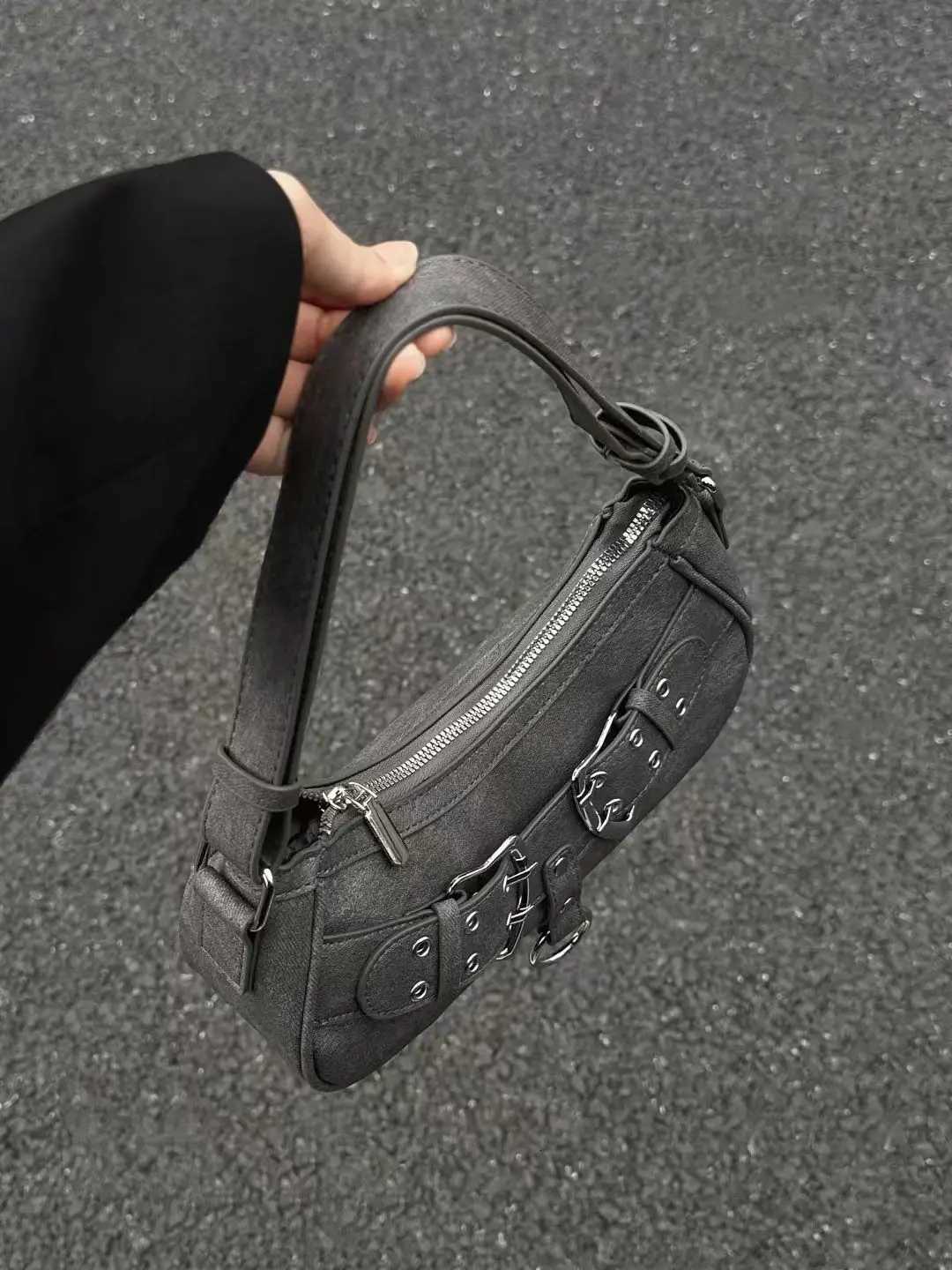 2025 New Y2K American Cute Cool Underarm Bag Small Trendy Shoulder Purse Women Fashion Casual Crossbody Bag W250911