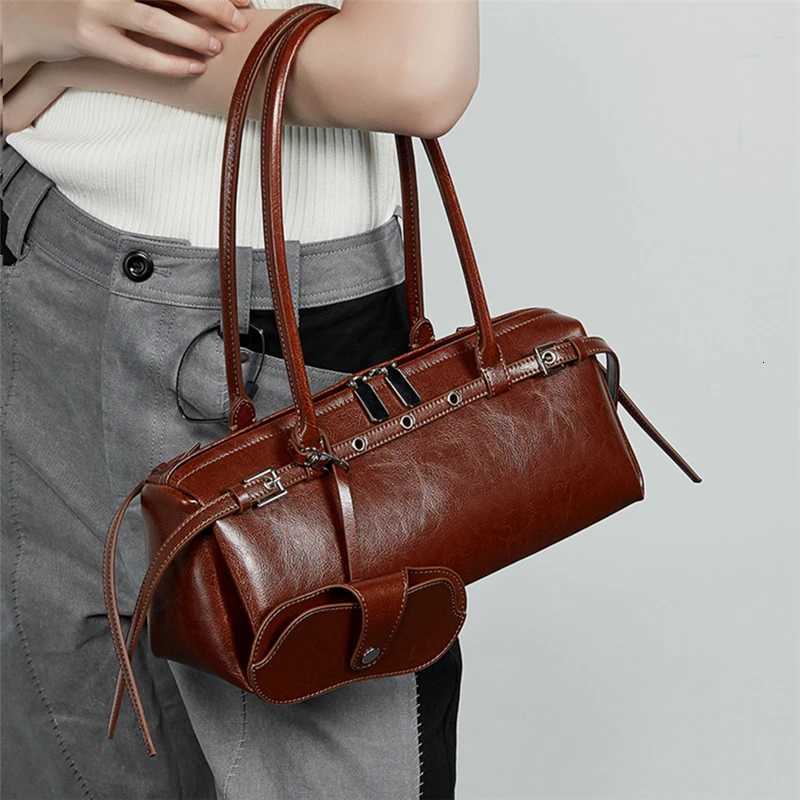 Toptrends Cowhide Genuine Leather Underarm Shoulder Bags For Women 2025 Luxury Designer Bowling Work Purses Tote Ladies Handbags W250911