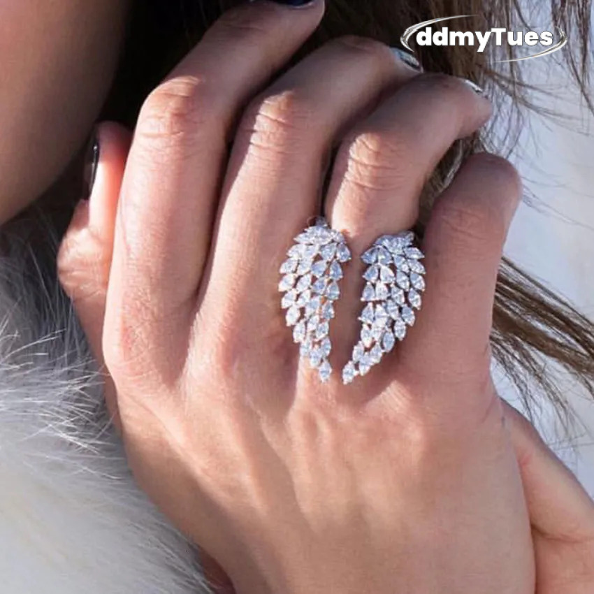 Vintage Marquise Cut White Topaz Sterling Sier Wing Feather Adjustable Ring TUES