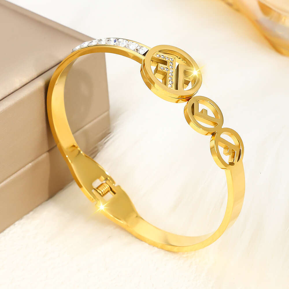 Titanium Fashion Commuter Gold-Plated Egg-Shaped Clasp Open Women's Gold High-End Stainless Steel Bracelet