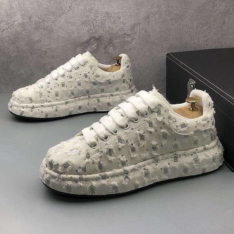 Thick-Soled White Sneakers 2025 New Breathable Canvas Men's Trendy Height Increasing Board Shoes