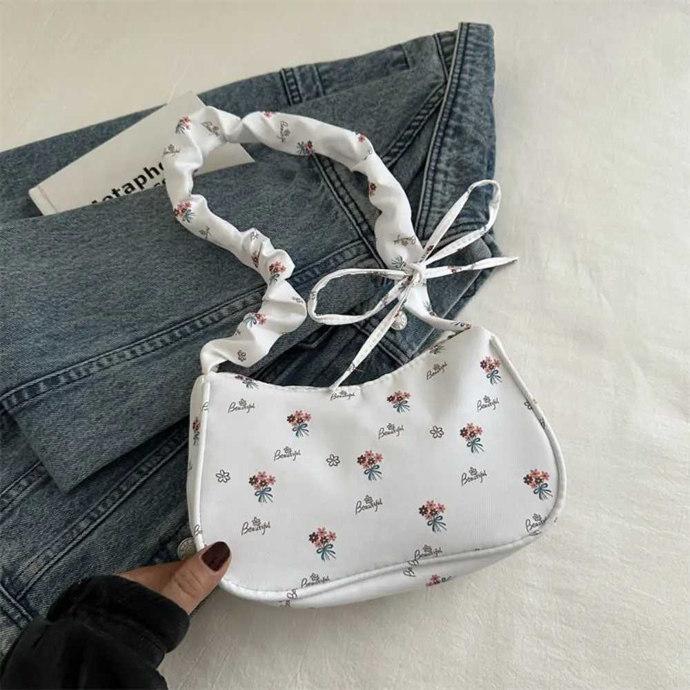Elegant Flower Pattern Printing Shoulder Bag Bow Large Capacity Sweet Canvas Bag Wrinkle Underarm Bag Lovely Tote Bag Outdoor W250911