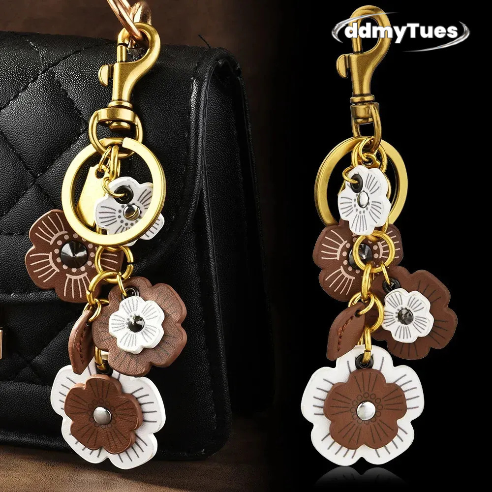 Retro Elegant Flower Keychain Suitable For Women Bag charm Car key Mobile phone chain Exquisite Gift memento 250430 TUES